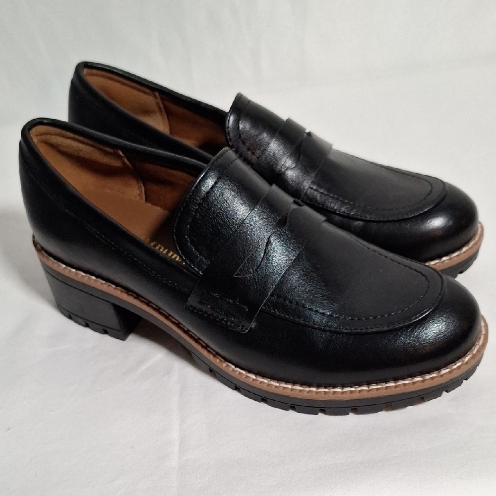 Dream Pairs Black Leather Flats with Classic Penny Design